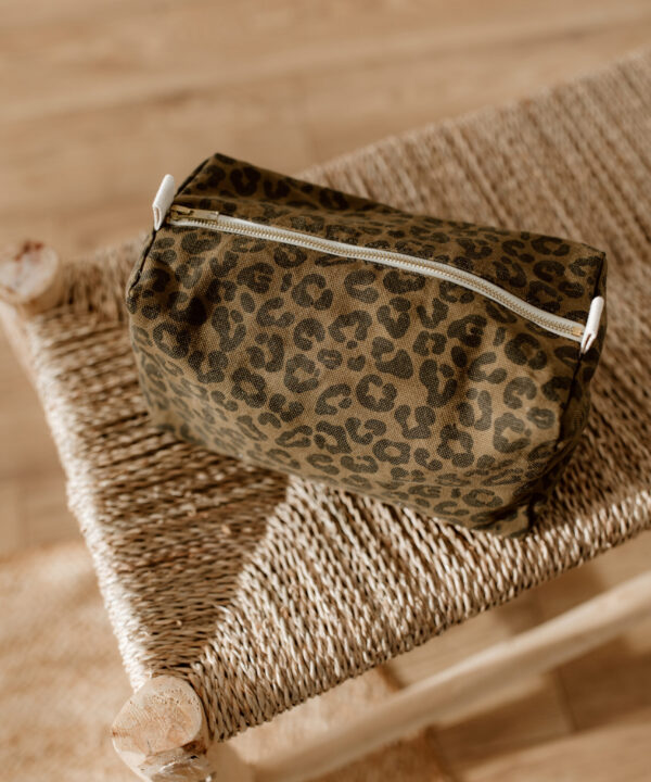 Leopardinė kosmetinė, chaki